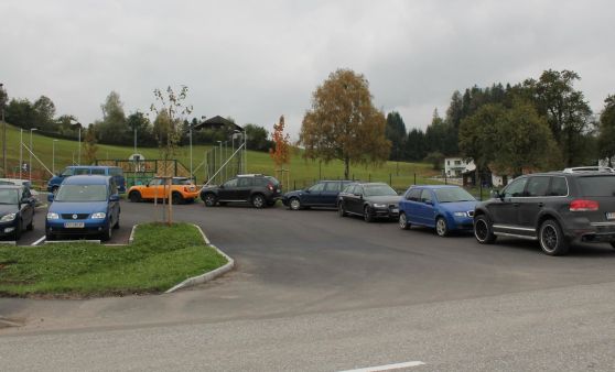 Neuer Spiel- und Sportplatz mit Funcourt eröffnet