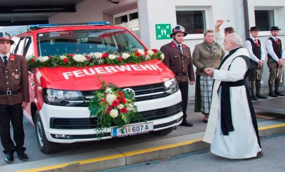 Neues Fahrzeug der FF Inzersdorf feierlich geweiht