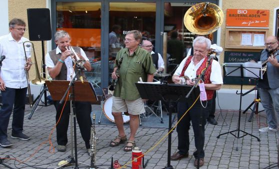 Dirty Railwaystation Company spielte in Kirchdorf
