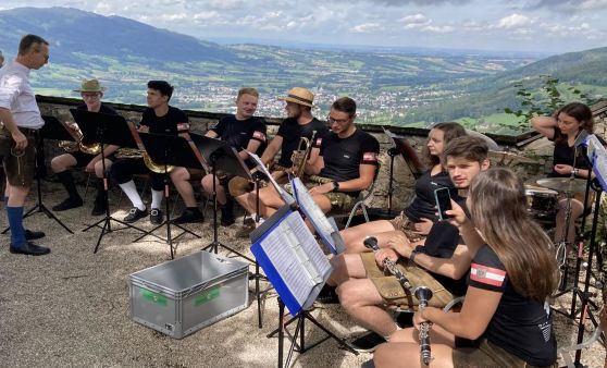 Frühschoppen auf der Burg Altpernstein