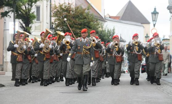 Feierliche Ausmusterung der HUAK-Wachtmeister