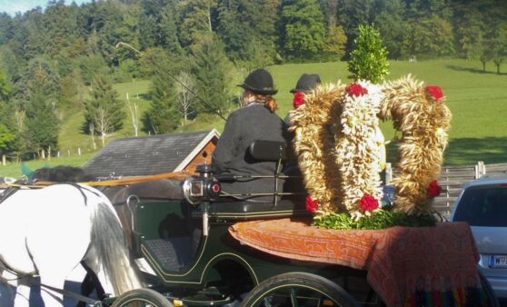 Scharnstein / Viechtwang : Großes Erntedankfest mit Festgottesdiest und Pfarrfest.