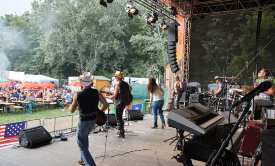 Braunauer Coverband "MIDLIFE special" live beim DONAUINSELFEST (26.6.2015)