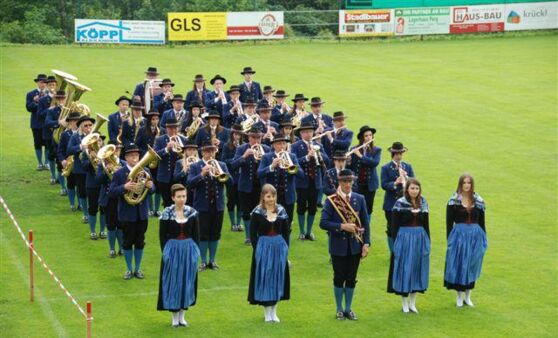 Jubiläum der Bürgerkorpskapelle Windhaag mit Bezirks-Musikfest