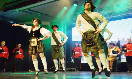 Himmlisch: Smashies tanzen rund um den Globus