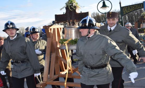 Friedensglocken in Mauthausen gelandet