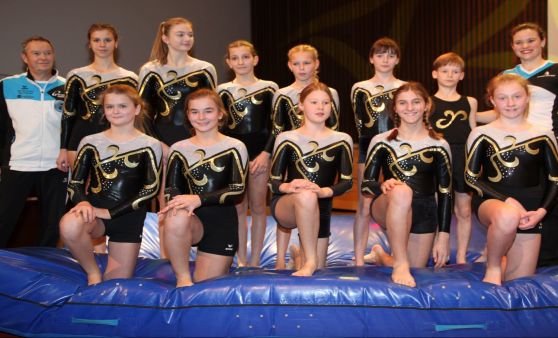 ASKÖ-Weihnachtsschauturnen mit Ehrung des langjährigen Sektionsleiters