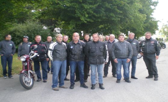 Oldtimerfreunde ,,On Tour 2018''  Ausflug nach Tarsdorf zum Oldtimermuseum Feistritzer