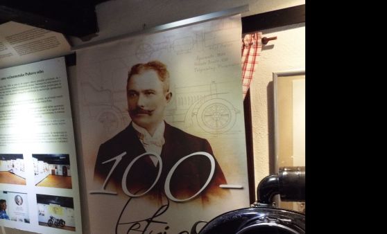 Ausflug zum Puch Geburtshaus nach Sakusak in der Provinz Jursinci in Slowenien - ehemalige Untersteiermark