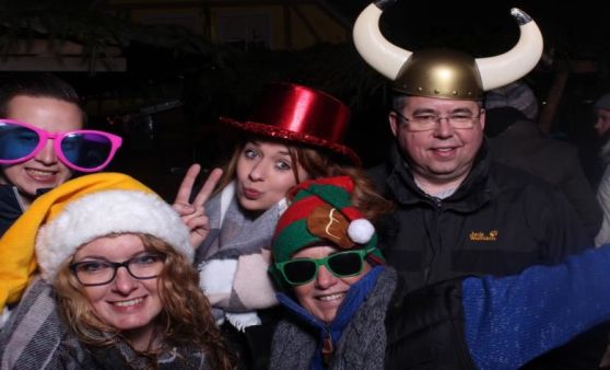 Tips und Tiki Bar luden zum Weihnachtsstand