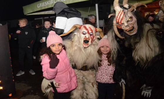 Schaurig-schönes Brauchtum präsentiert