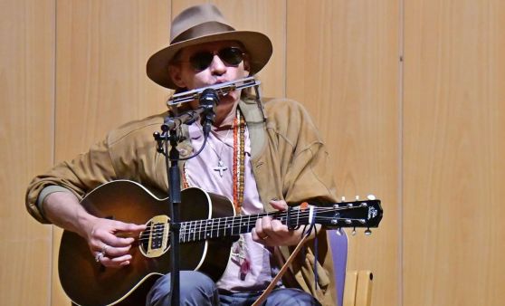 Soloauftritt von Ernst Molden