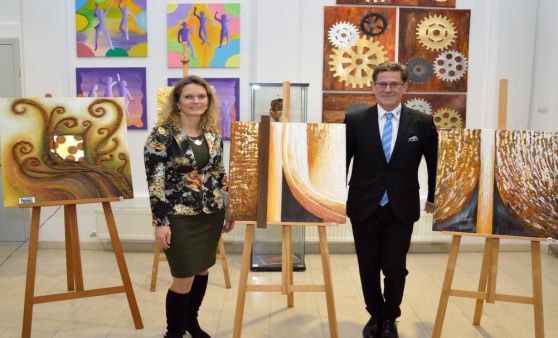 Kreativ-bewegter Abend mit Künstlerin Renate Amon