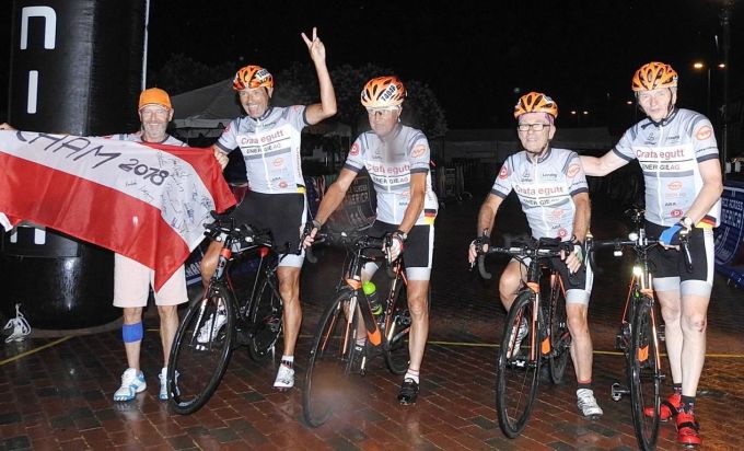 Seniorensportler „The Mad Greyhounds” gewinnen Race Across America 2018