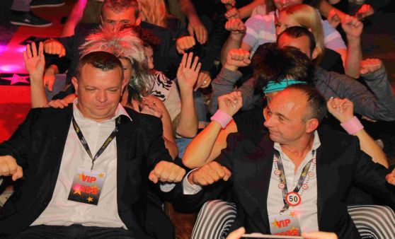 Christian und Werner feiern ihren 50. Geburtstag in der Mausefalle