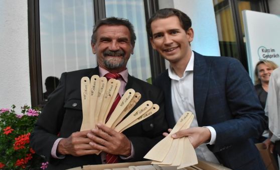 Volksfeststimmung bei Kurz-Besuch in Kaltenberg