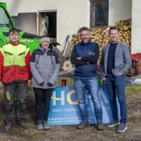 Aktion Glücksstern: Mitarbeiter der Firma Hofa beim Heizungseinbau bei Familie Pilz