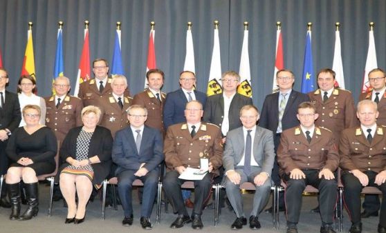 Ehrung im Landhaus durch LH Mag.Thomas Stelzer