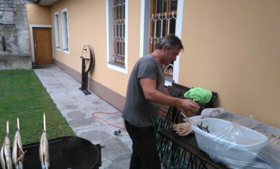 Einzahlung mit Frühschoppen und Steckerfische