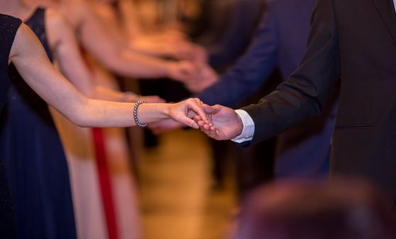 HW d´Ehre ab in die Karriere  Maturaball der HLW Linz Auhof