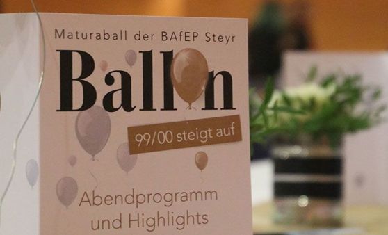 Maturaball der Bafep Steyr "BallOn 99/00 steigt auf"