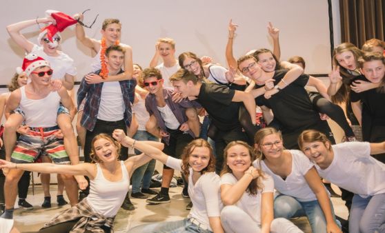 SUIT UP - Tanzkränzchen der BHAK HTL Freistadt