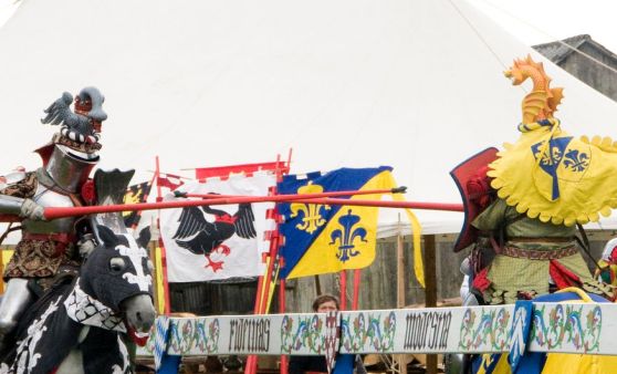 Ritterfest: Auf Burg Reichenau ging es mittelalterlich zur Sache