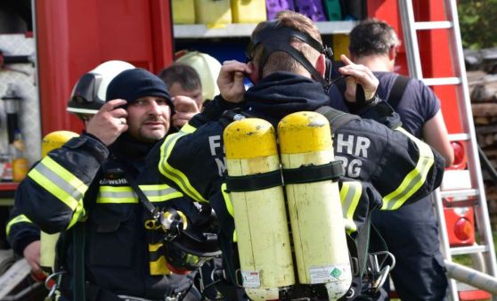 Feuerwehr-Großeinsatz bei Scheunenbrand in Oberkappel