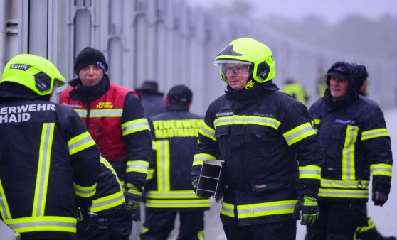 Aufbau des mobilen Hochwasserschutzes in Mauthausen
