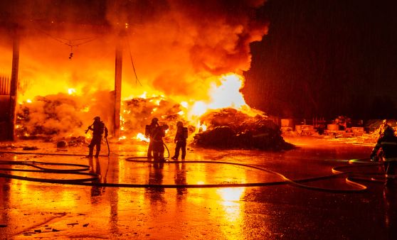 Brand bei Abfallunternehmen in Traun