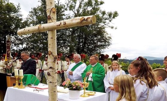 Überregionales Fest auf dem Friedburger Schlossberg