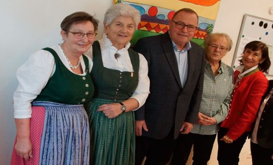 Steyrer Goldhaubengruppe spendet  2.500 Euro an die Lebenshilfe