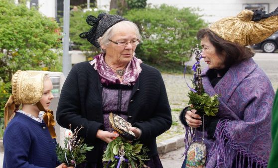 2019.04.14: Palmsonntag-Segnung der Palmzweige beim Kriegerdenkmal