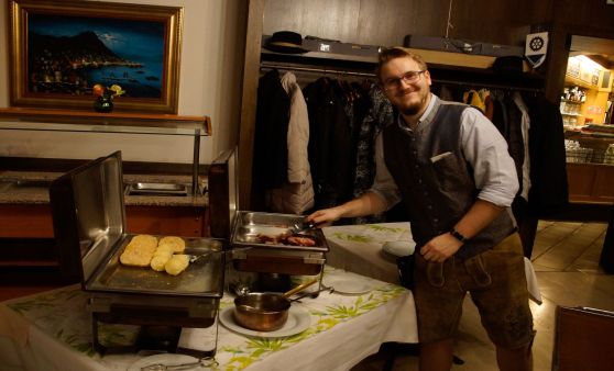 2020.02.06 Monats-Stammtisch "Lichmessbratlessen" und Anekdoten aus Steyr