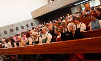 Steyrer Goldhaubengruppe