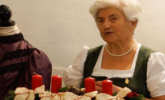 2022.11.2022.11.24 Eröffnung Ausstellung „Nagelschmiedkrippen und Krippen aller Art“