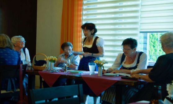 2023.06.01 Monats-Stammtisch Vorst-Stv. Dipl.Päd.Heidemarie Corn:  Chronist Priester Alois Leopold Anton