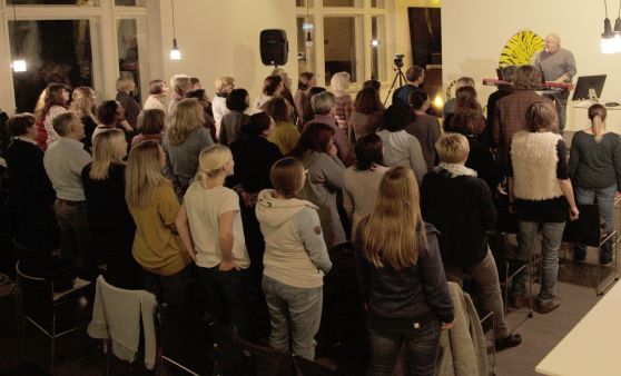 Medien Kultur Haus - gemeinsam lustvoll Popsongs singen