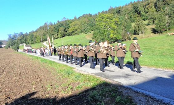 Almtal : Erntedankfest in Viechtwang wurde vom Kinder-Singkreis verschönert.
