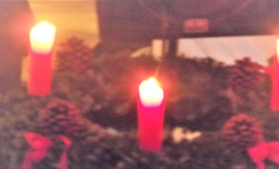 Almtal: Die 3. Adventkerze erinnert daran, es ist nicht mehr weit bis Weihnachten.