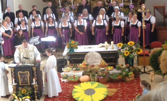 Grünau im Almtal : Erntedank-Festgottesdienst wurde vom Chorgesang bereichert.