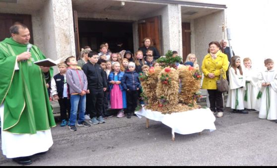 Scharnstein : Festzug zum Erntedankfest