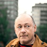 Buchpräsentation: Der Paketzusteller