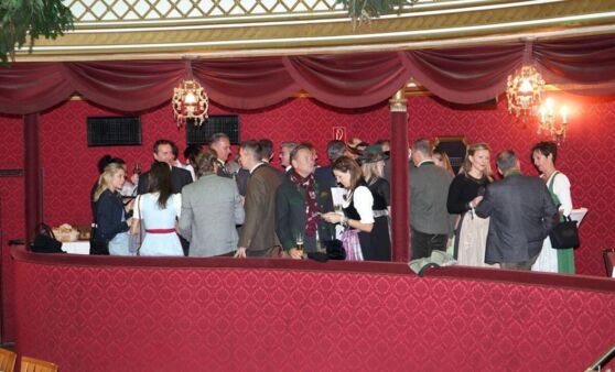 Glanz und Tradition beim Jägerball in Gmunden