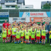 Neue Trainingsleibchen für Natternbachs Fußballnachwuchs