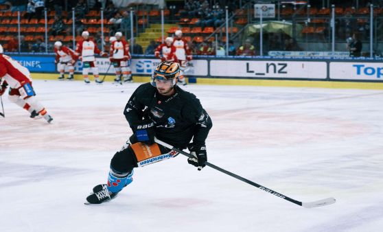 Erstes Heimspiel der Black Wings gegen den KAC