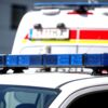 Feuerwehr und Rettung befreien nach Unfall in Lambach 51-Jährigen aus seinem Auto