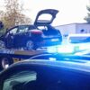 Taxibus und Auto kollidierten in Kreisverkehr in Leonding