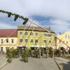 Maibaum-Aufstellen mit Frühschoppen